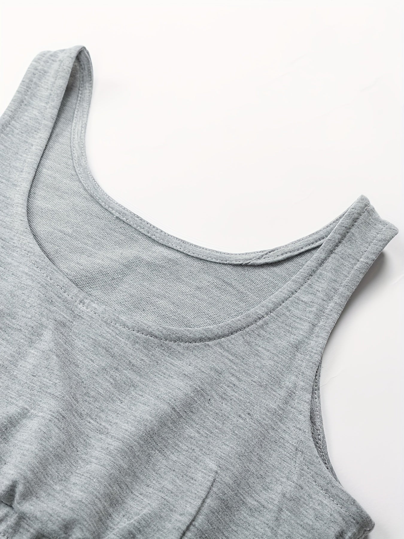 Cropped Workout Tank Top & Drawstring Jogger Pants Outfits,